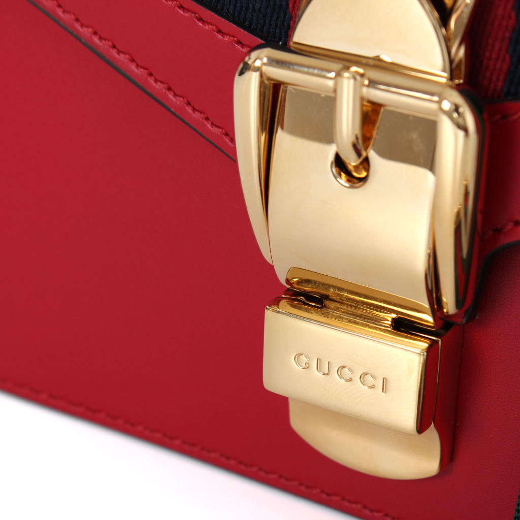 Gucci handbag buckle detail